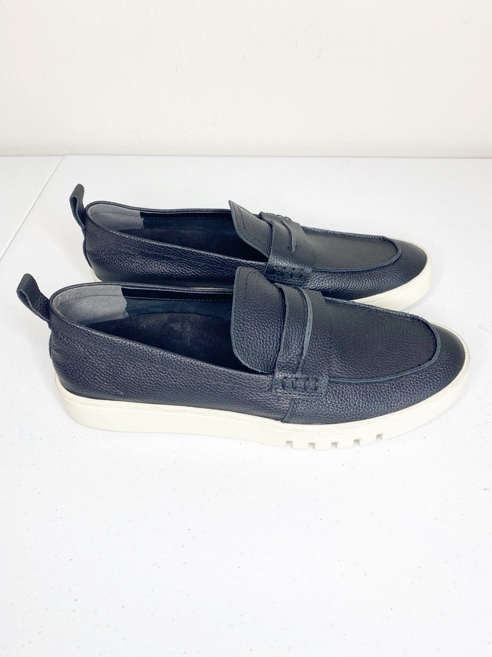 Vionic Chantel Penny Loafer Slip On Leather Sneaker Black Size 10